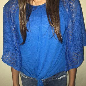 Girls shirt with lace butterfly sleeves